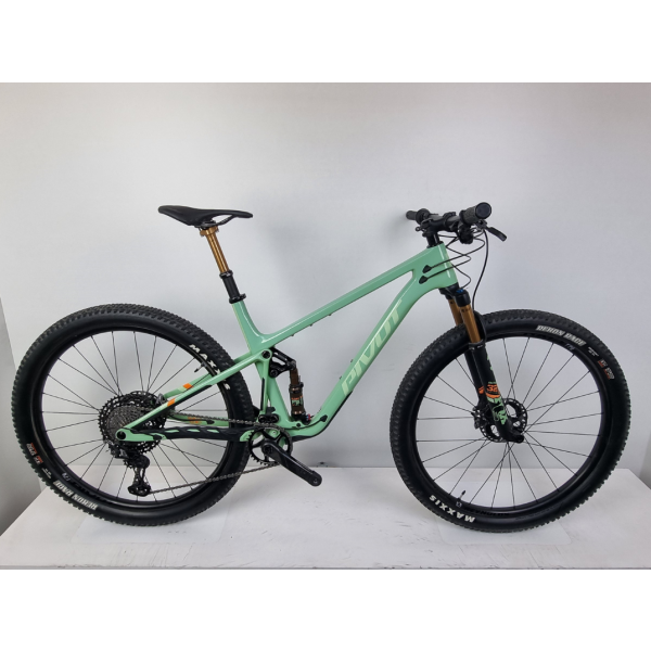 Pivot Mach 4 SL WC XTR Größe L seafoam green Testbike #307