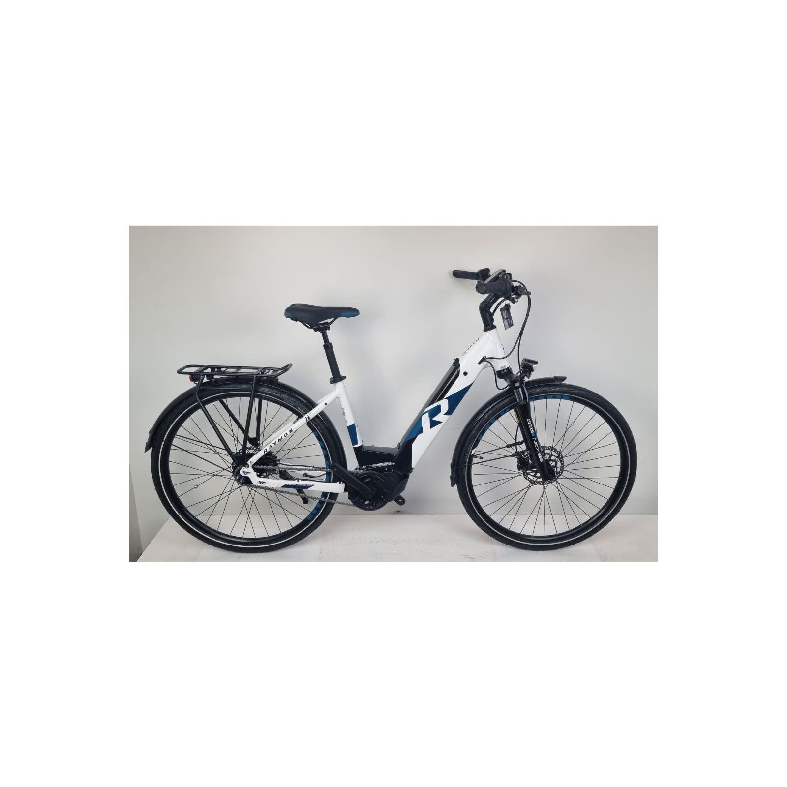 CityRay E 7.0 28" Gr. 46 8G Nexus CB white black blue #326